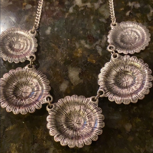 Turquoise and silver necklace - Picture 4 of 7